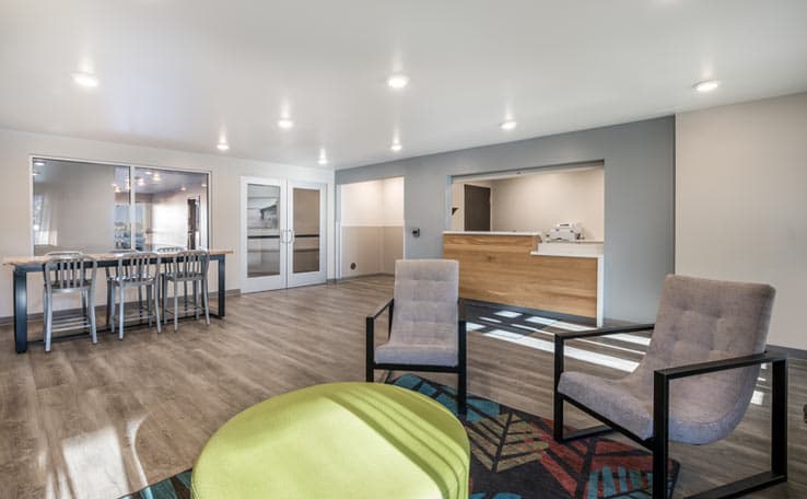 WoodSpring Suites Gurnee - Chicago photo 2 of 20