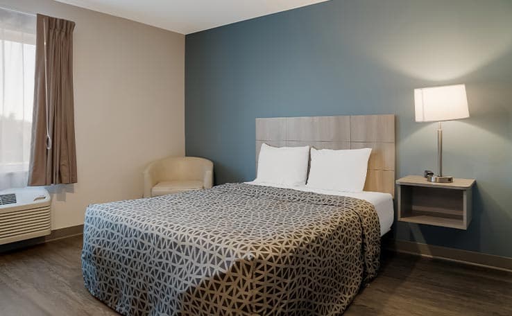 WoodSpring Suites Detroit Sterling Heights photo 15 of 20
