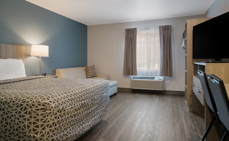 WoodSpring Suites Detroit Sterling Heights photo 11 of 20