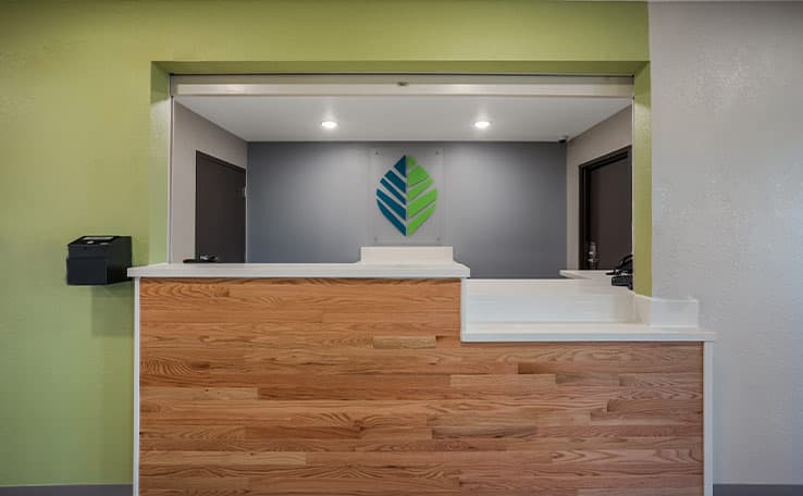 WoodSpring Suites Milwaukee - Menomonee Falls photo 2 of 21