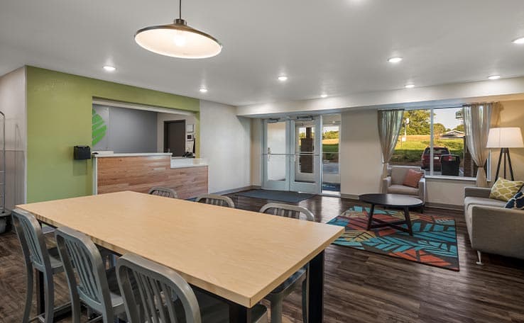 WoodSpring Suites Milwaukee - Menomonee Falls photo 4 of 21