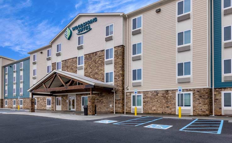 WoodSpring Suites Indianapolis Airport South photo 1 of 18