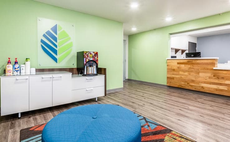 WoodSpring Suites Indianapolis Airport South photo 4 of 18