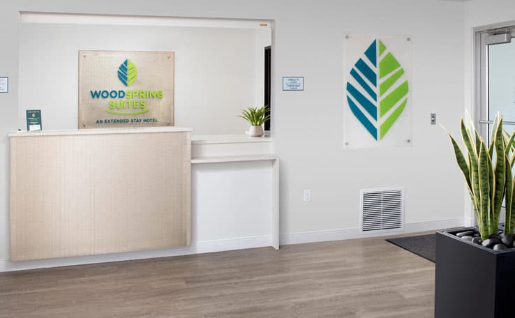 WoodSpring Suites Seattle Redmond photo 2 of 19